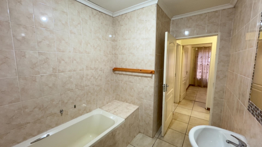 3 Bedroom Property for Sale in Mandela View Free State